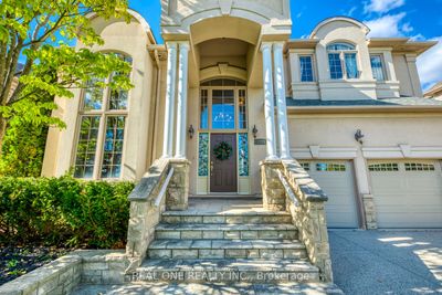 1033 Kestell Blvd, House other with 4 bedrooms, 5 bathrooms and 6 parking in Oakville ON | Image 2