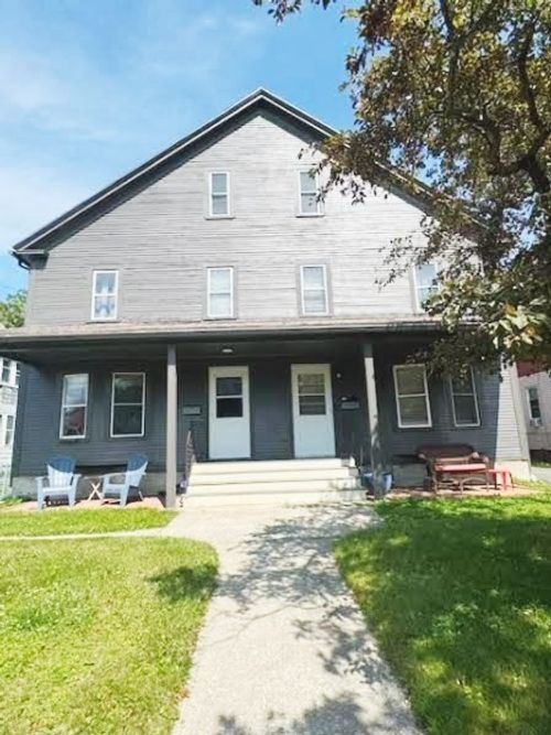 18-16 Dexter St, Holyoke, MA, 01040-2925 | Card Image