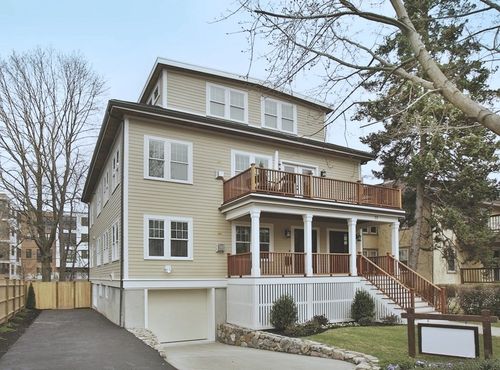 2-77 Verndale St, Brookline, MA, 02446-2415 | Card Image