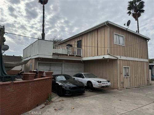 208 N Wright St, Santa Ana, CA, 92701-5135 | Card Image