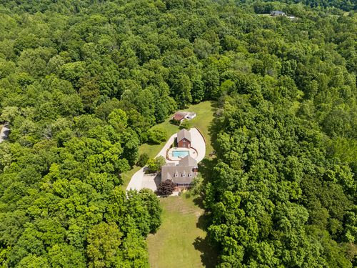1229 Hogans Branch Rd, Hendersonville, TN, 37075-8453 | Card Image