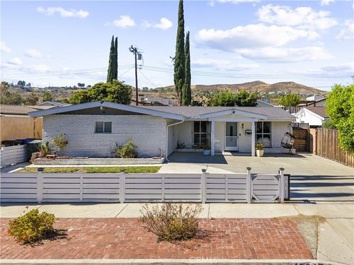 19347 Oak Ave, Canyon Country, CA, 91351 | Card Image