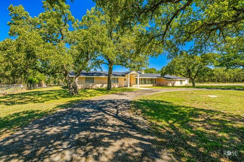 1124 W 6th St, Brady, TX, 76825-5340 | Card Image