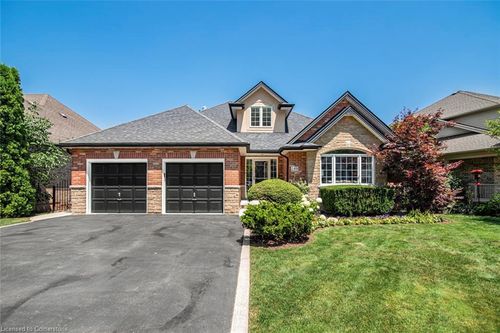149 Dorchester Dr, Grimsby, ON, L3M5J9 | Card Image