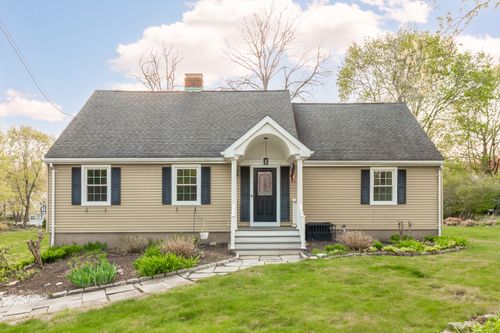 123 Hilltop Dr, Trumbull, CT, 06611-5150 | Card Image