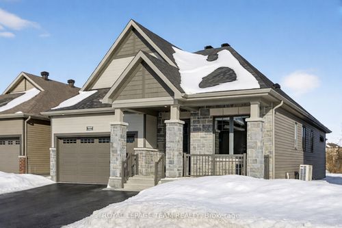 727 Coast Cir, Manotick, ON, K4M0N2 | Card Image