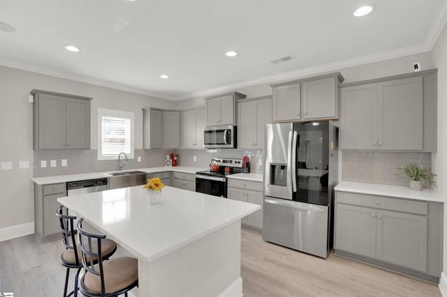 533 Mitscher Way, House other with 5 bedrooms, 4 bathrooms and 2 parking in Chapin SC | Image 4