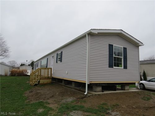 2665 Eagle Point Dr, Madison, OH, 44057-3449 | Card Image