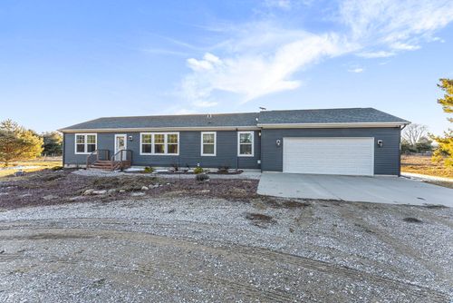 2082 S Mackinaw Trl, Cadillac, MI, 49601-9111 | Card Image