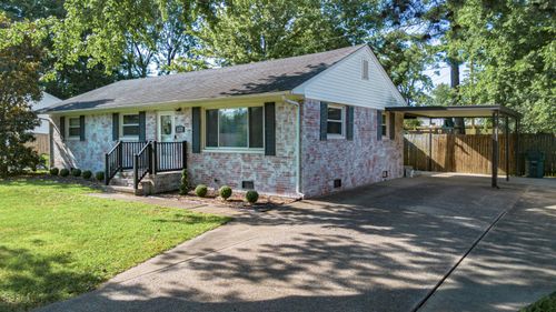 143 Iroquois Dr, Paducah, KY, 42001-5403 | Card Image