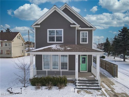 4019 E 42nd St, Newburgh Heights, OH, 44105-3169 | Card Image