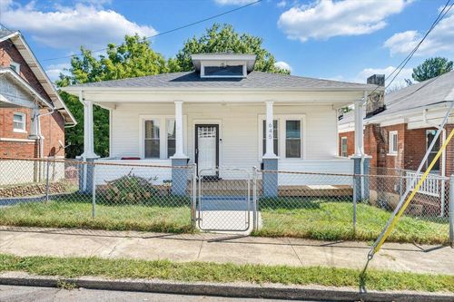 645 Montrose Ave Se, Roanoke, VA, 24013-2410 | Card Image