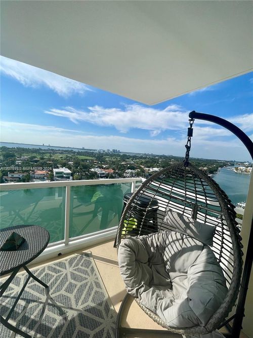 16p-5600 Collins Ave, Miami Beach, FL, 33140-2416 | Card Image