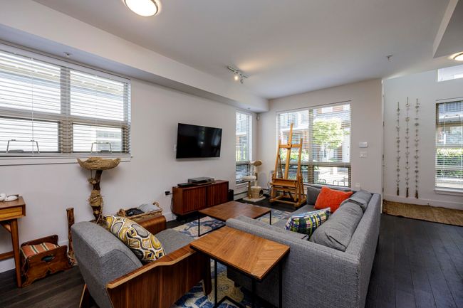 5 - 244 E 5 Th Street, Townhouse with 3 bedrooms, 2 bathrooms and 1 parking in North Vancouver BC | Image 3