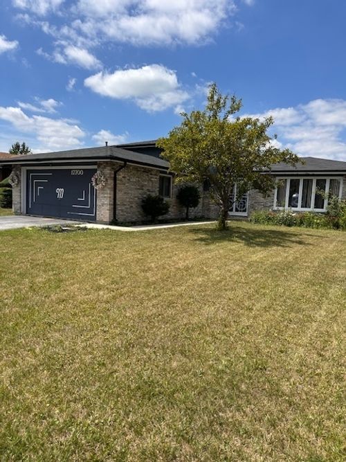 17700 Oakwood Ave, Country Club Hills, IL, 60478-4800 | Card Image