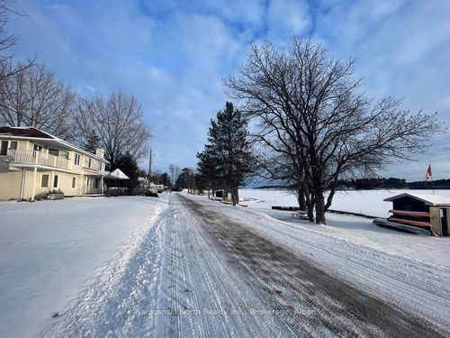 {{alt}} | Card Image