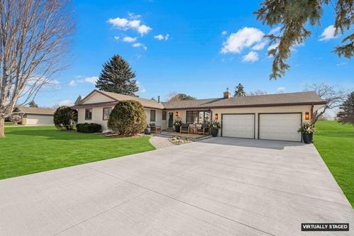 9717 Toledo Rd, Bloomington, MN, 55437-2032 | Card Image