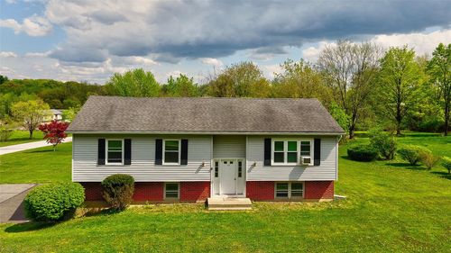 10 Perkinsville Rd, Highland, NY, 12528-2114 | Card Image