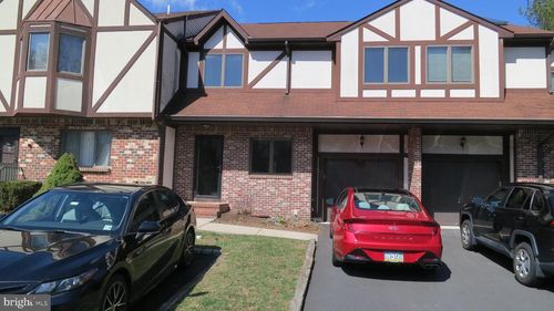4 Boleyn Ct, Ewing, NJ, 08628-2231 | Card Image