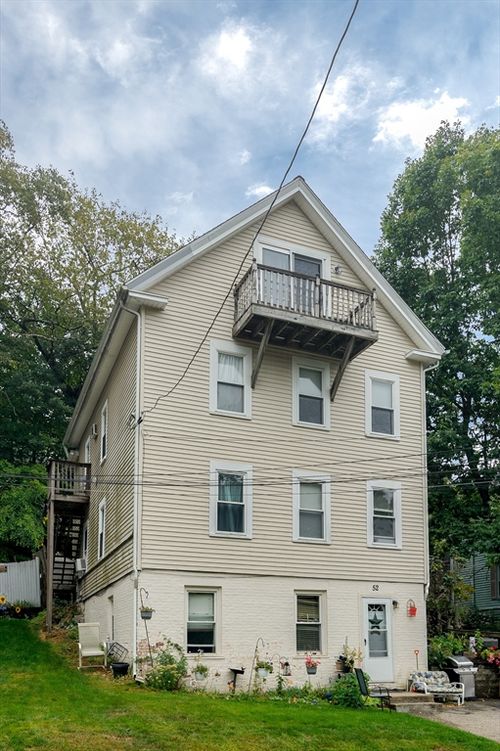 52 Grove St, Spencer, MA, 01562-1791 | Card Image