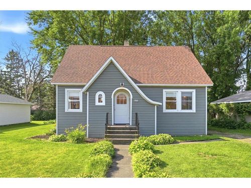 1360 Maple St, Baldwin, WI, 54002-9395 | Card Image