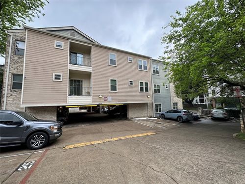 apt-301-2414 Longview St, Austin, TX, 78705-4231 | Card Image