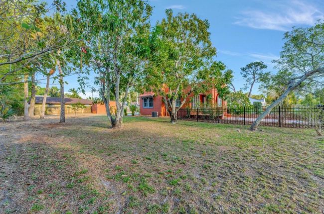 2002 Central Ave, House other with 2 bedrooms, 1 bathrooms and null parking in Sarasota FL | Image 36