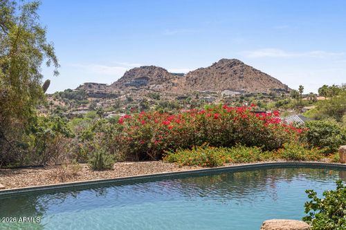 7547 N Lakeside Ln, Paradise Valley, AZ, 85253-2857 | Card Image