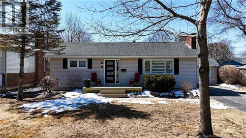 45 Sherwood Crt, Fredericton, NB, E3B2P5 | Card Image