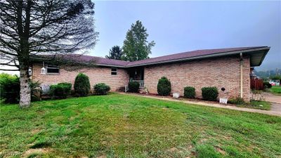 809 Brentwood Drive, House other with 3 bedrooms, 3 bathrooms and null parking in Belpre OH | Image 2