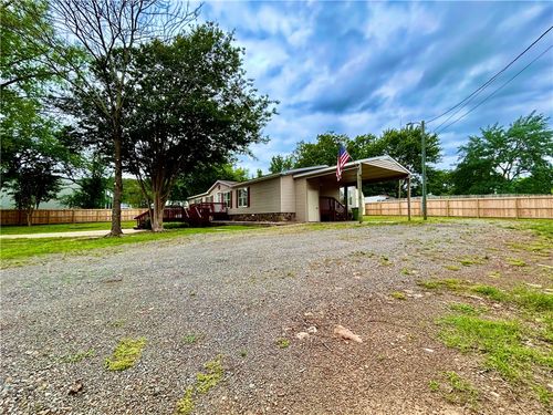 579 H St, Clinton, AR, 72031-6043 | Card Image