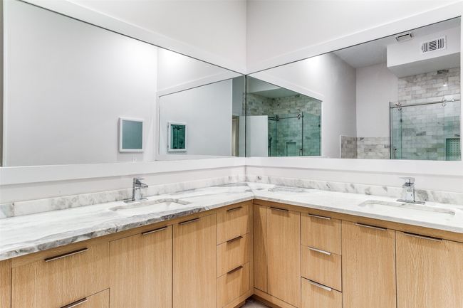 APT-102 - 10403 High Hollows Dr, Condo with 3 bedrooms, 3 bathrooms and null parking in Dallas TX | Image 22