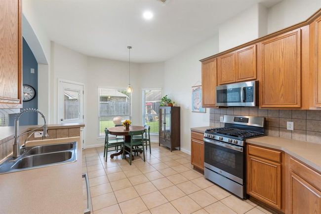 4613 Meridian Park Dr, House other with 3 bedrooms, 2 bathrooms and 2 parking in Pearland TX | Image 13