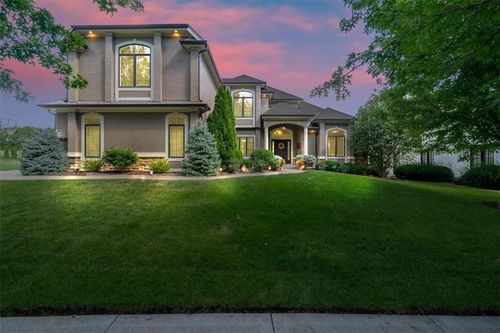 8541 N Donnelly Ave, Kansas City, MO, 64157-9249 | Card Image