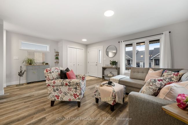 29 Rabbit Rd, House attached with 3 bedrooms, 2 bathrooms and 1 parking in Brighton ON | Image 9