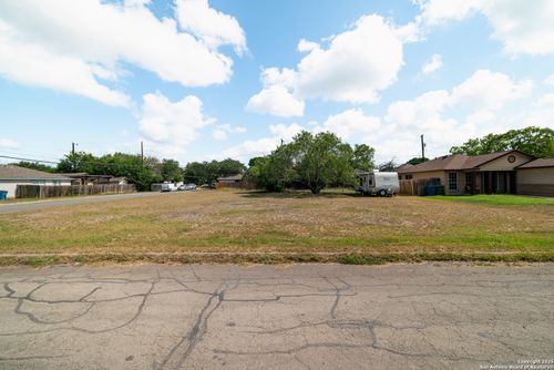 303 Lebanon St, San Antonio, TX, 78223-4397 | Card Image