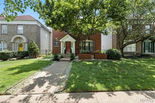 4224 Westminster Pl, Saint Louis, MO, 63108-3014 | Card Image
