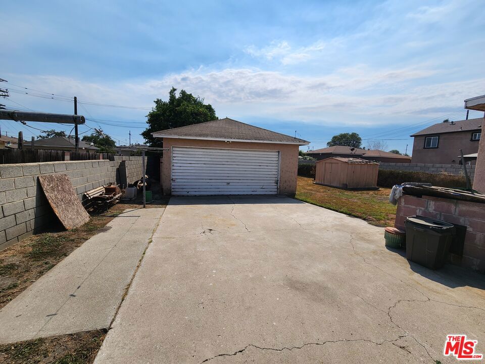 Residential in Compton 4