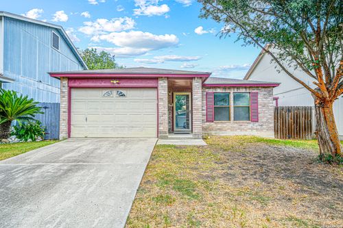 6827 Misty Field Dr, Converse, TX, 78109-3413 | Card Image