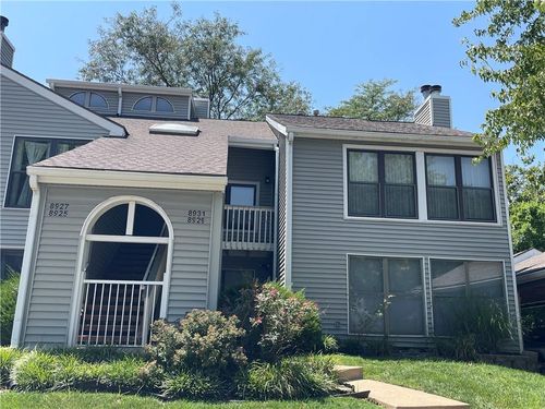 8929 W 106th Ter, Overland Park, KS, 66212-5576 | Card Image