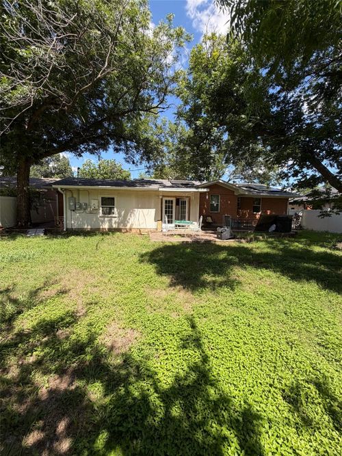 3615 Charles St, North Richland Hills, TX, 76180-1533 | Card Image