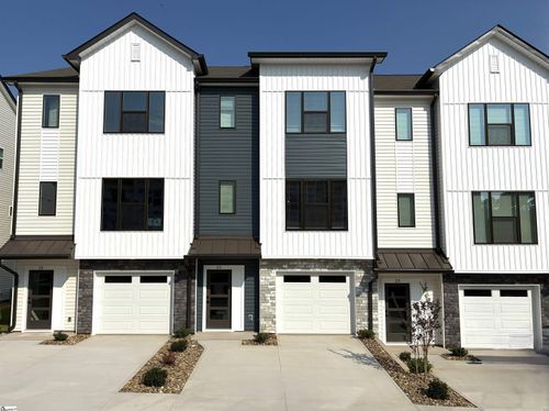 21 Pikewood Ln, Greenville, SC, 29607-6347 | Card Image