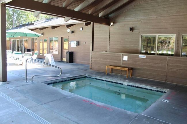 33-Hot tub-R12 | Image 33