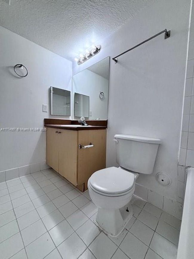 APT-101 - 4190 San Marino Blvd, Condo with 2 bedrooms, 2 bathrooms and null parking in West Palm Beach FL | Image 33