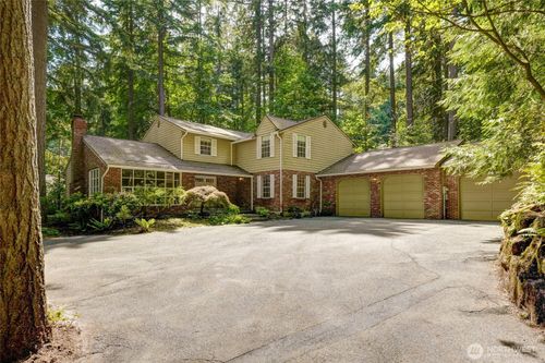 2833 140th Ave Ne, Bellevue, WA, 98005-1826 | Card Image