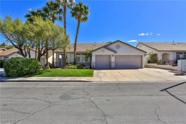 1061 Flatfoot Avenue, House other with 4 bedrooms, 3 bathrooms and null parking in Henderson NV | Image 1