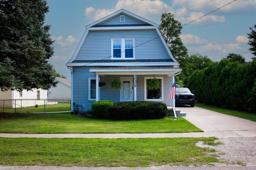 35356 Potter St, Memphis, MI, 48041-4921 | Card Image