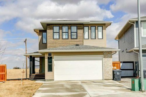 1170 Pacific Cir W, Lethbridge, AB, T1J5V5 | Card Image