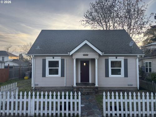 671 Kalmia St, Junction City, OR, 97448-1637 | Card Image