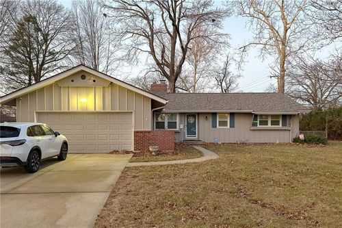 14 W 109th St, Kansas City, MO, 64114-4986 | Card Image